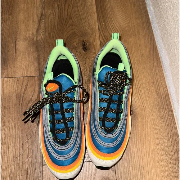 Nike hot sale sneakers illusion